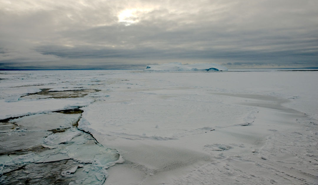 Possible explanation for paradoxical sea ice behavior around Antarctica