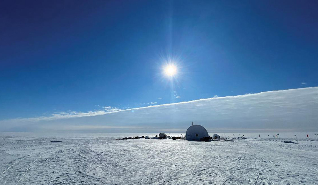 The Antarctic Sun: News about Antarctica - Deconstruction of the Dome (page  1)