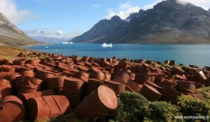 : Among locals, the abandoned military equipment at the Bluie East Two near Tasiilaq in East Greenland is known as “American flowers”. Photo: Arcticsailing.is